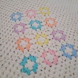 Vintage Cream Knit Lap Afghan Blanket with Colorful Flowers